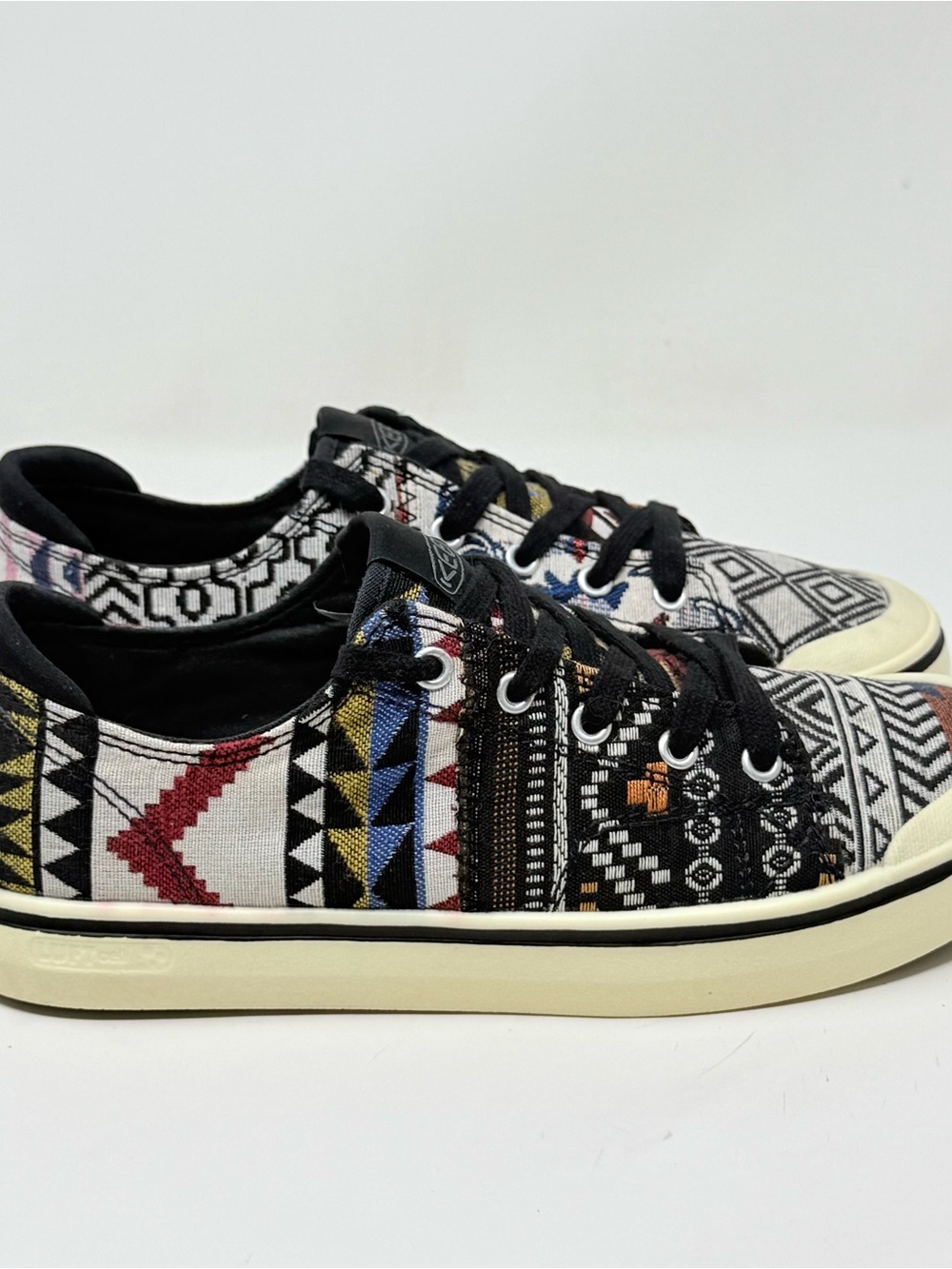 Keen Elsa IV Shoes Womens 9 Multicolor Aztec Canvas Lace Up Casual Sneakers